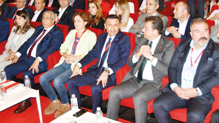 CHP’de büyük kurultayın provası