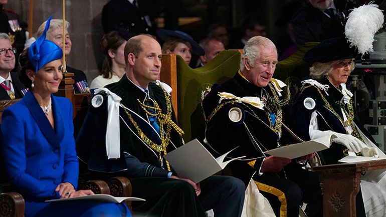 Kral babadan gözde oğluna uyarı geldi… ‘Kıskanç’ Charles’tan William ve Kate’e: Biraz geride durun