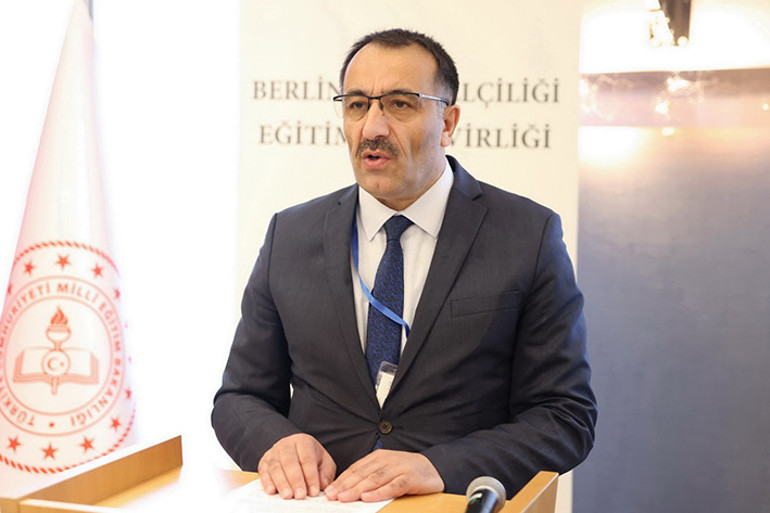 ‘Türk kültürü ve dilini korumalıyız’