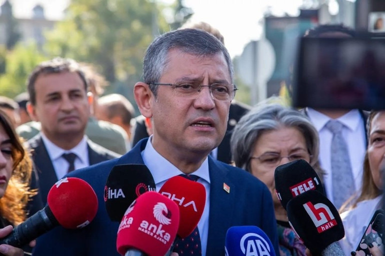 Ankaradaki gar saldırısında hayatını kaybedenler anıldı