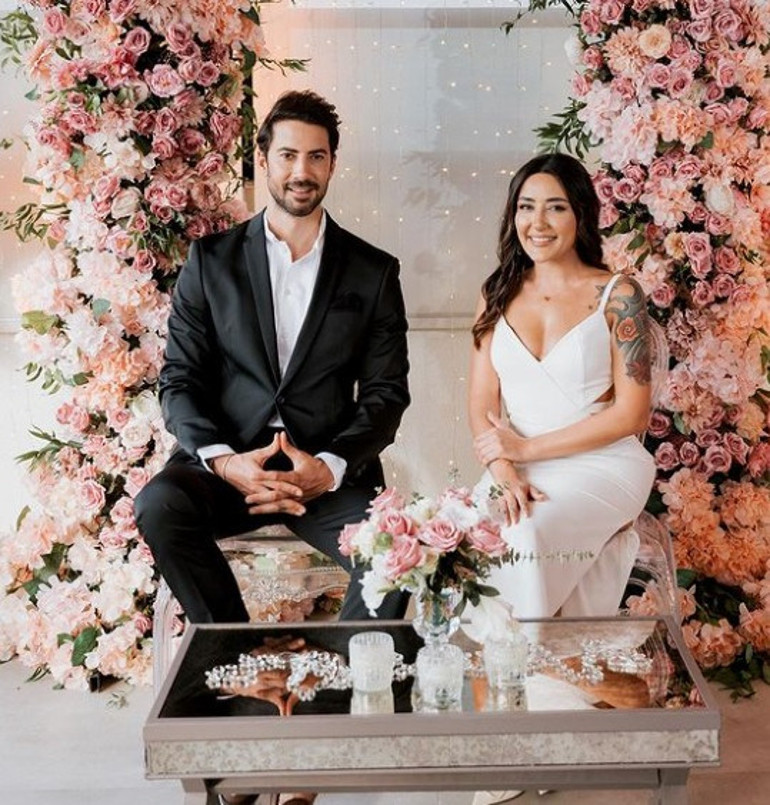 Melek Mossodan nikâh sonrası anlamlı konser