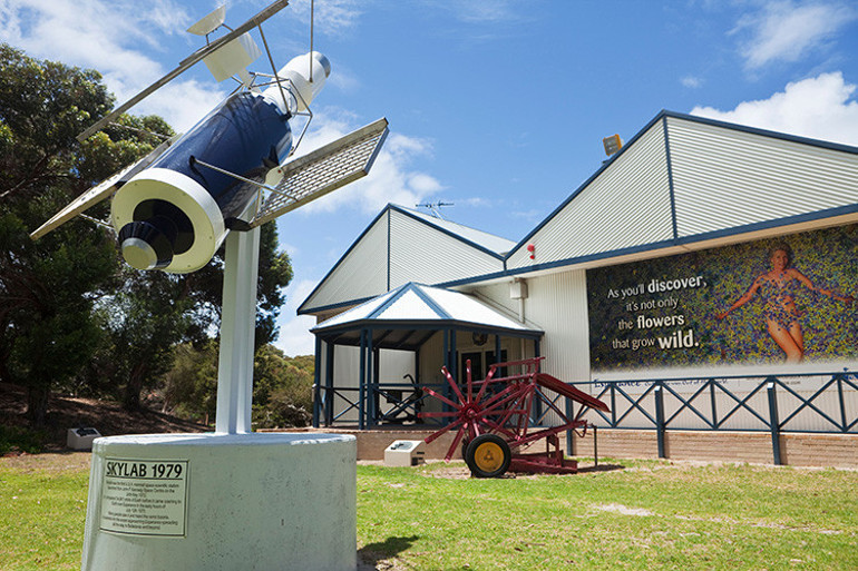 Burası Dünyanın en ıssız noktası... Bölgeye en yakın insanlar uzaydaki astronotlar ama okyanusun dibinde öyle değerli bir hazine yatıyor ki...