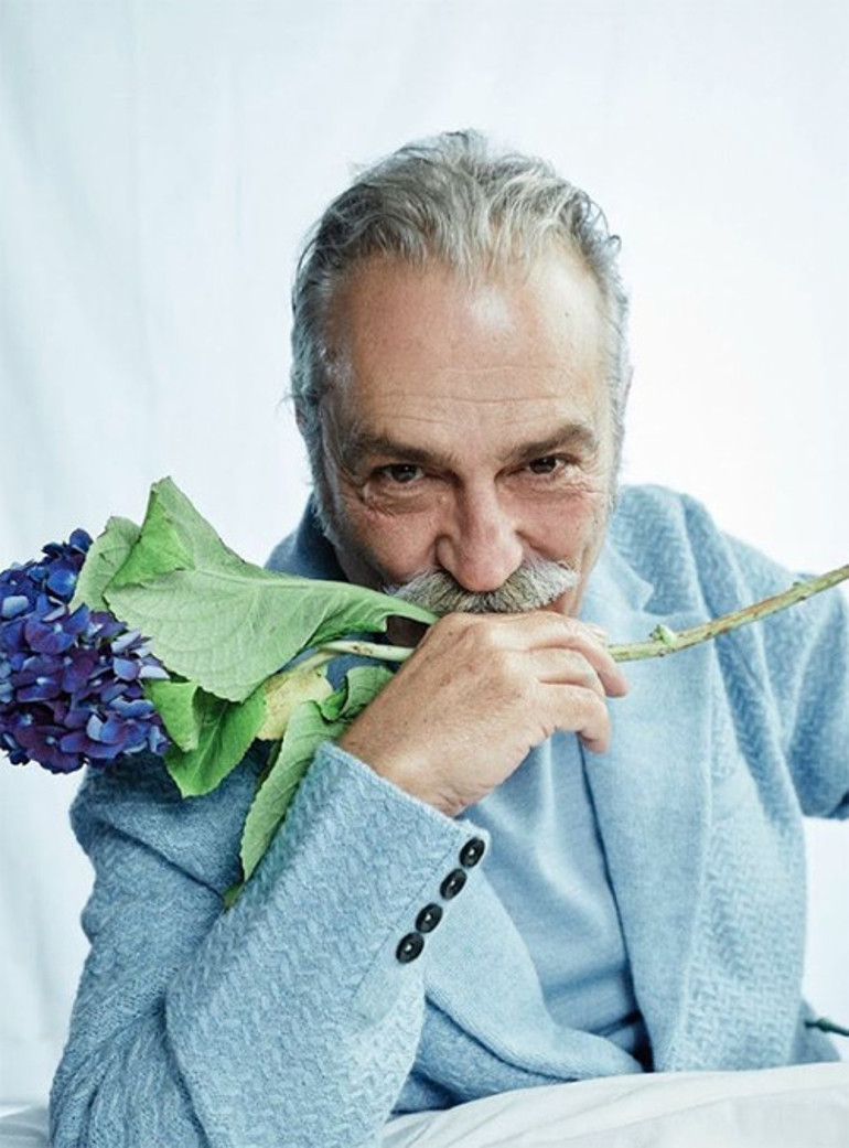 Büyük aşkı bile onu taciz etmişti... Efsane sanatçının öyküsü film oldu... Hayatının rolünü oynuyor