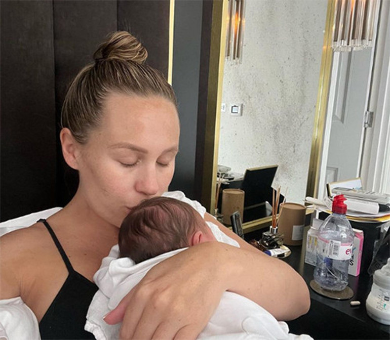 Marmariste şık bir törenle evlenmişlerdi: Bebeğim doğdu ağlamıyordu... Benden alıp yoğun bakıma götürdüler