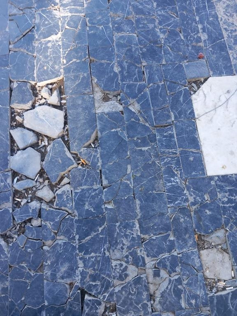 Anıtın zemini 100’üncü yıla yakışmıyor