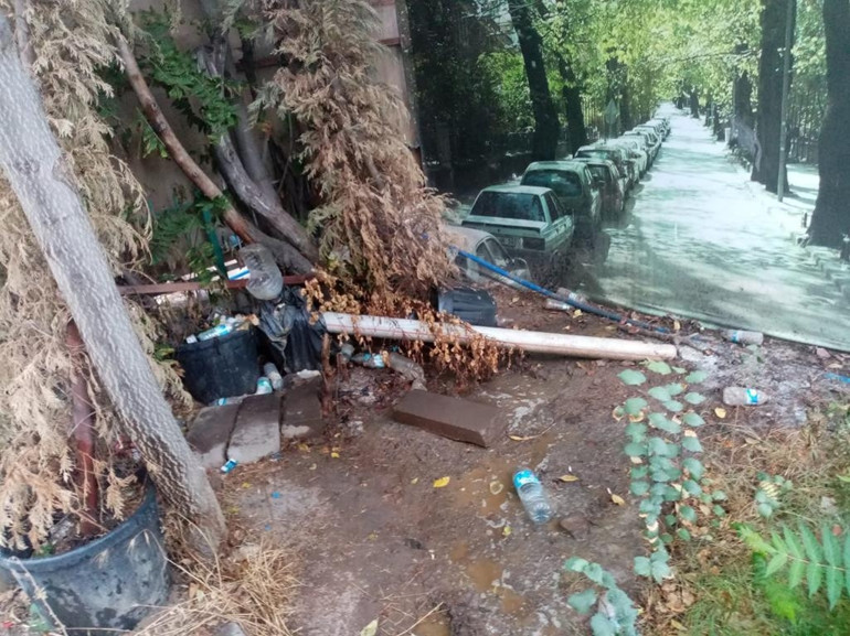 Anıtın zemini 100’üncü yıla yakışmıyor