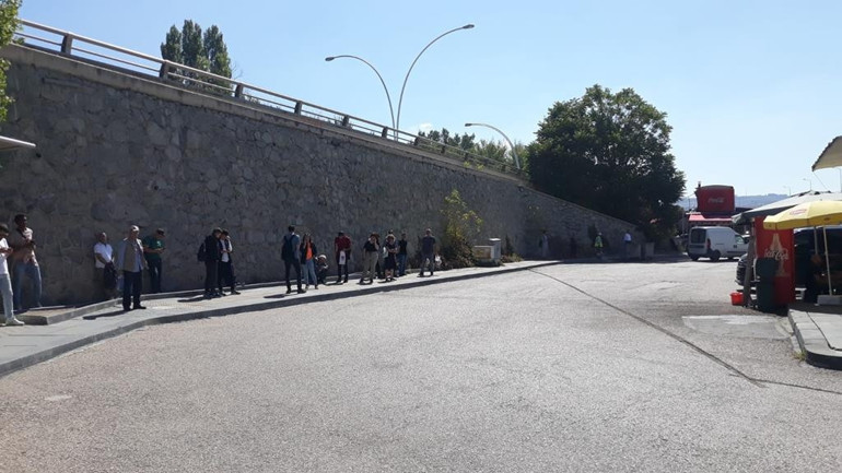 Anıtın zemini 100’üncü yıla yakışmıyor