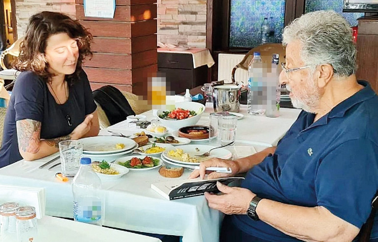 Ölümünden sonra miras savaşı başladı Babalık davası açılan ünlüler...