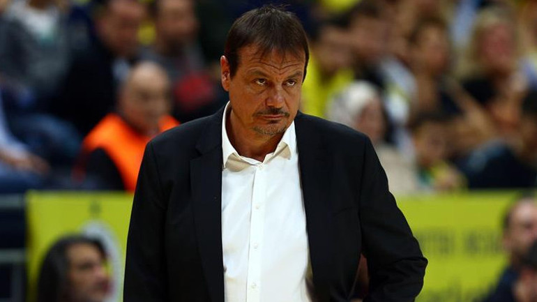 Fenerbahçe - Panathinaikos maçında gerginlik Ergin Ataman polise şikayet etti | Sloukas ve Wilbekin tartıştı