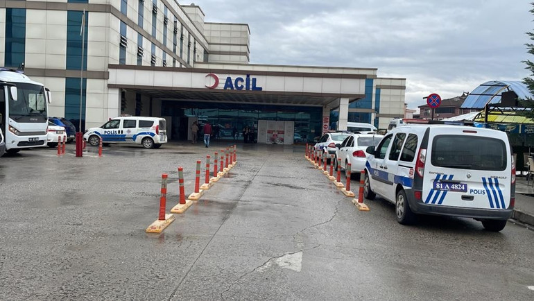 Düzcede korkunç olay Eşiyle otomobilde gördüğü kişiyi vahşice öldürdü