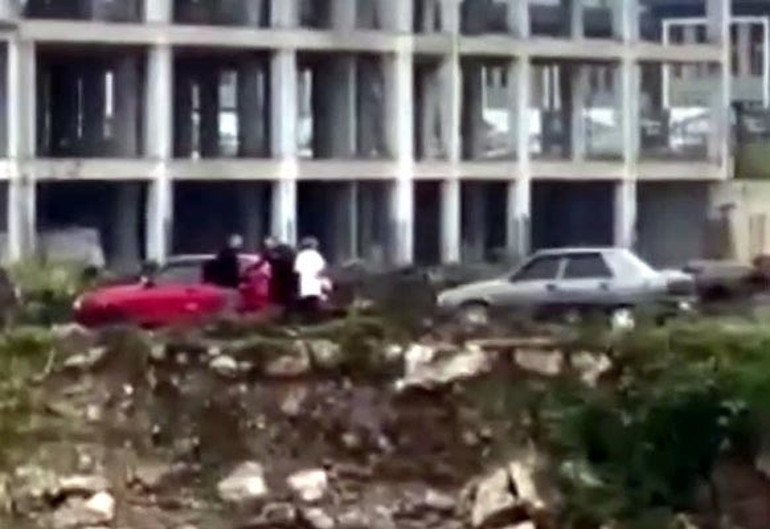Düzcede korkunç olay Eşiyle otomobilde gördüğü kişiyi vahşice öldürdü