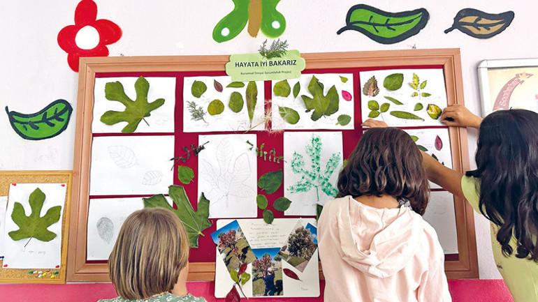 Kız çocukları enkazdan eğitimle kurtulacak