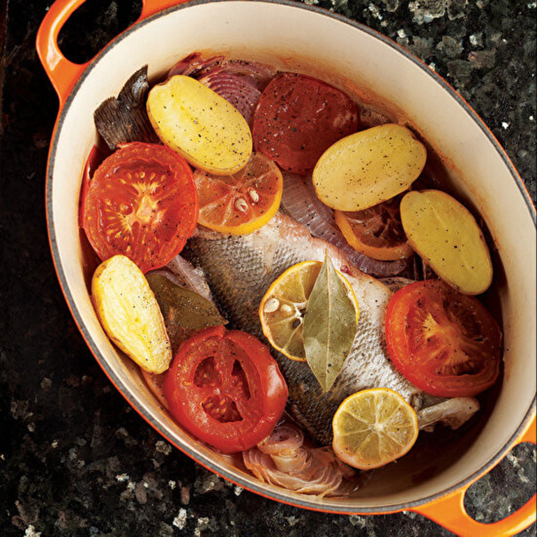 Ekim ayında hangi balıklar yenir Barbun, Lüfer, Sardalya, Palamut işte aylara göre balıklar ve enfes Balık Buğulama tarifi...