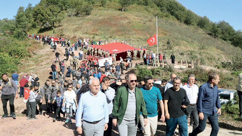 Dört bir yanda kutlamalar başladı