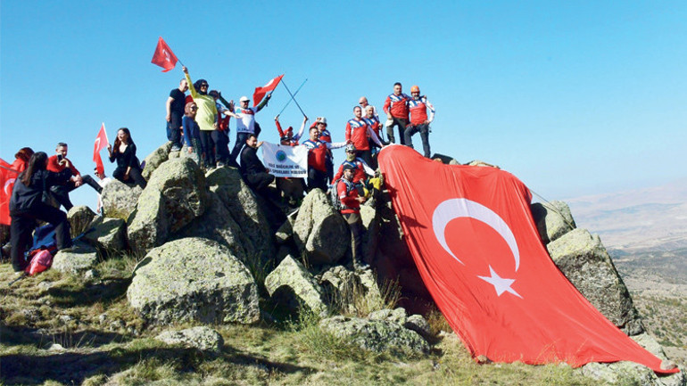 Dört bir yanda kutlamalar başladı