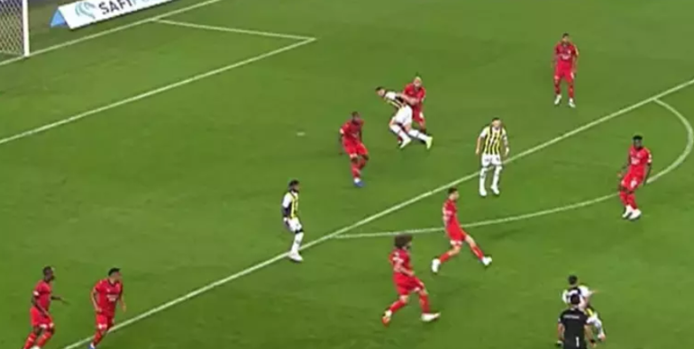 Fenerbahçe - Hatayspor maçında Dzekonun iptal edilen penaltısı doğru mu Skandal... Utandım... UEFAnın asla kabul etmediği bir şey... Hakemliğin kaideleri taca atıldı