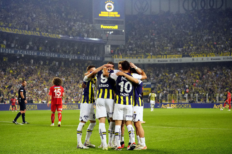 Fenerbahçe - Hatayspor maçında Dzekonun iptal edilen penaltısı doğru mu Skandal... Utandım... UEFAnın asla kabul etmediği bir şey... Hakemliğin kaideleri taca atıldı
