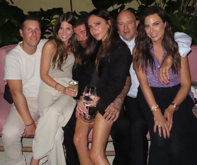 İhanet skandalı konuşuldukça birbirlerine kenetleniyorlar: Tüm gece karısına dokunmadan duramadı