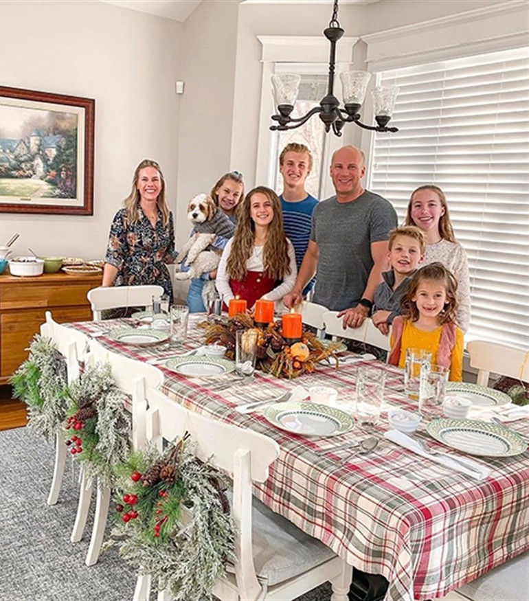 Ünlü YouTuber kendi çocuklarını istismar suçundan tutuklanmıştı… Polisin kapısını kırdığı anlar ortaya çıktı