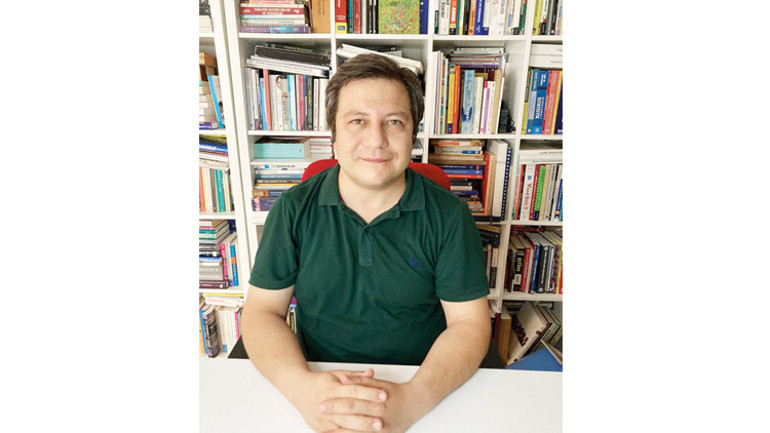Sınıf anneleri rol mü çalıyor