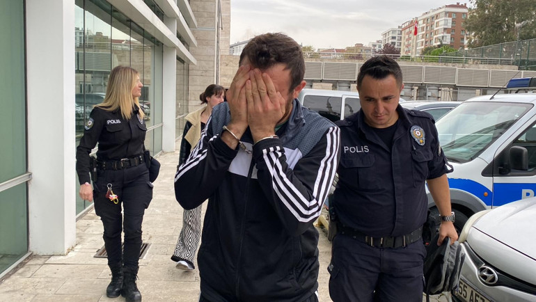 Samsunda bir garip olay Sevgilisine hediye etmek için iç çamaşırı çaldı