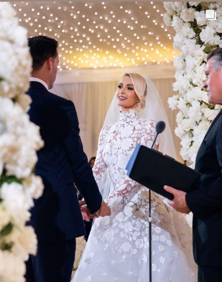 Sosyetik güzelin rüya gibi düğünü günlerce konuşulmuştu: Tam 45 gelinliği olunca hangisini giyeceğini şaşırmış