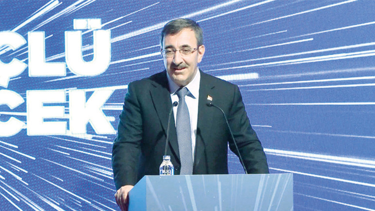 Cumhurbaşkanı Yardımcısı Yılmaz’dan mesaj: ‘Cumhuriyet değerleriyle bu makamdayım’