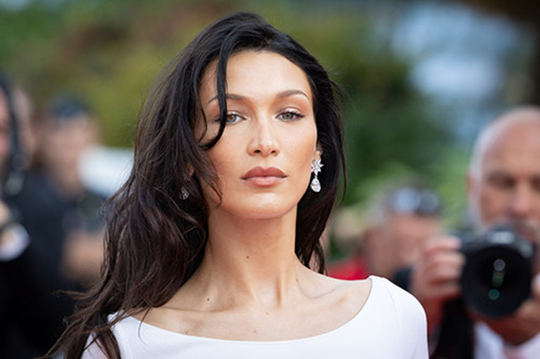 Baba tarafından Filistinli Bella Hadid sessizliğini bozdu: Orada yalnız başına ağlayan çocuklarla birlikte yas tutuyorum