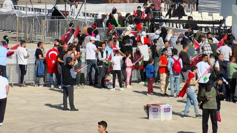 AK Parti İstanbul İl Başkanı Kabaktepe: Vahşete dur diyebilmek için buradan sesleneceğiz