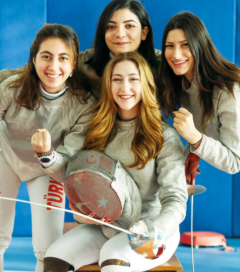 Cumhuriyet’in çocukları hepimizi gururlandırdı... Sporcularımızdan 100’üncü yıl hediyesi: 6 bin 140 madalya