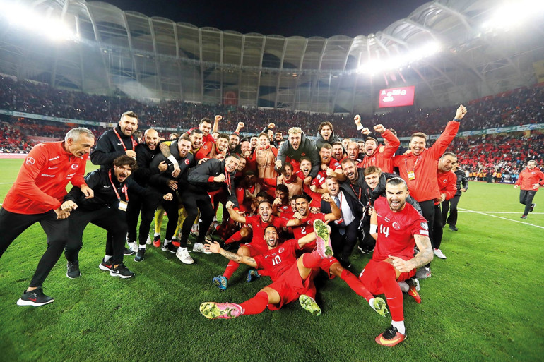 Cumhuriyet’in çocukları hepimizi gururlandırdı... Sporcularımızdan 100’üncü yıl hediyesi: 6 bin 140 madalya