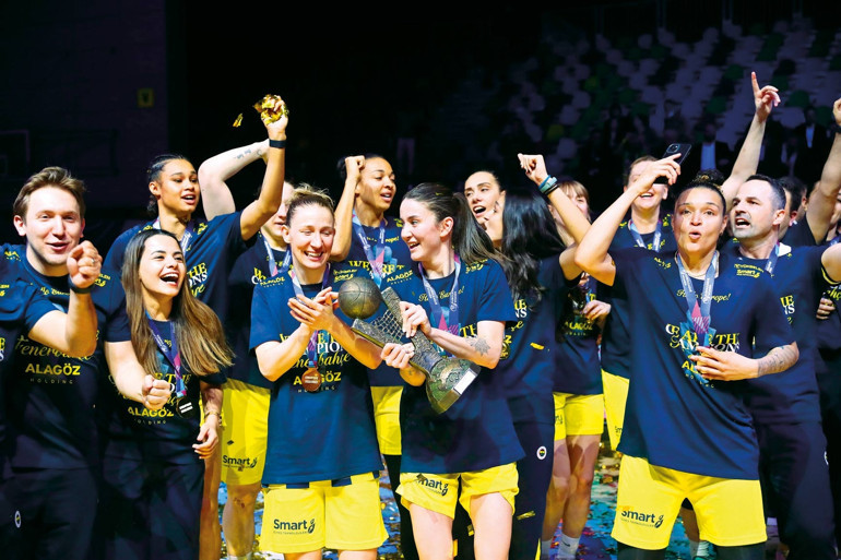 Cumhuriyet’in çocukları hepimizi gururlandırdı... Sporcularımızdan 100’üncü yıl hediyesi: 6 bin 140 madalya