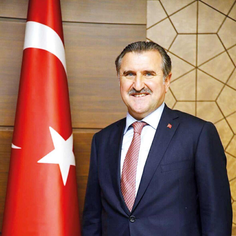 Cumhuriyet’in çocukları hepimizi gururlandırdı... Sporcularımızdan 100’üncü yıl hediyesi: 6 bin 140 madalya
