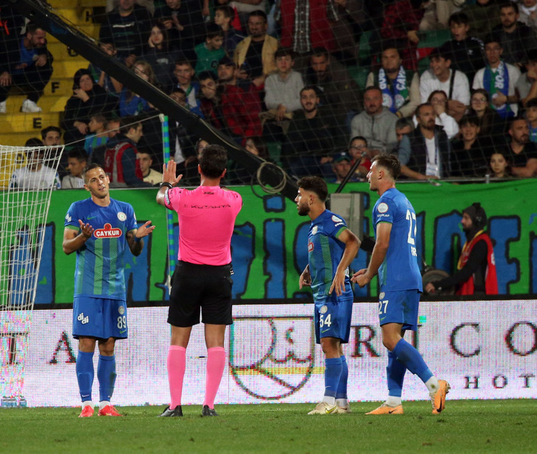 Çaykur Rizespor - Galatasaray maçındaki tartışmalı pozisyonlar hakkında: Golün iptali gerekirdi | Penaltı yok