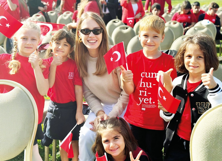 Ata Koleji’nden Cumhuriyet kutlaması