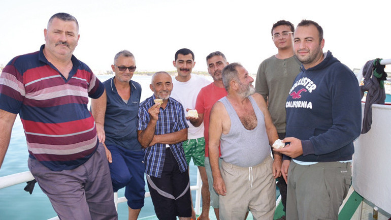 Yunan askerinden Türk balıkçılara demir çubuklu taciz