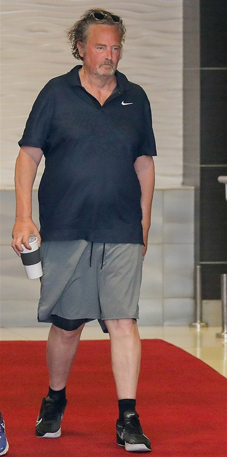 Friends yıldızlarından Matthew Perry’nin ölümünün ardından ilk açıklama: O bizim dostumuz değil ailemizdi