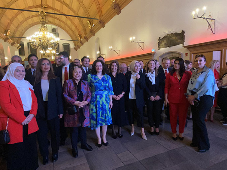 Yüzyıllarca dinmeyecek coşku