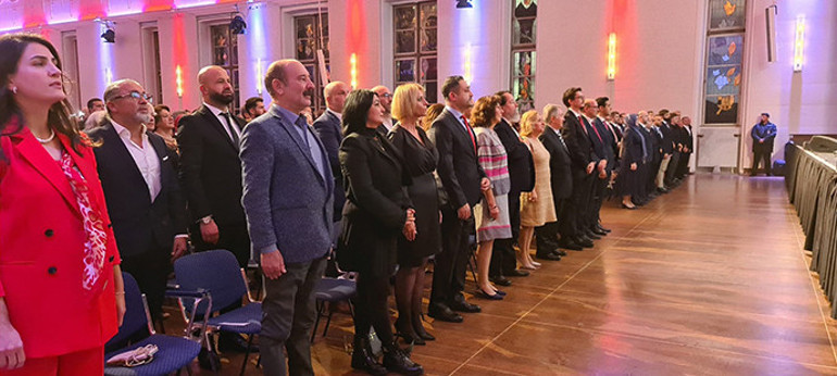 Yüzyıllarca dinmeyecek coşku