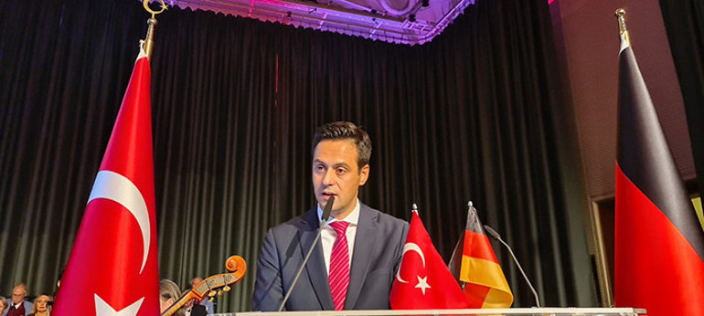 Yüzyıllarca dinmeyecek coşku