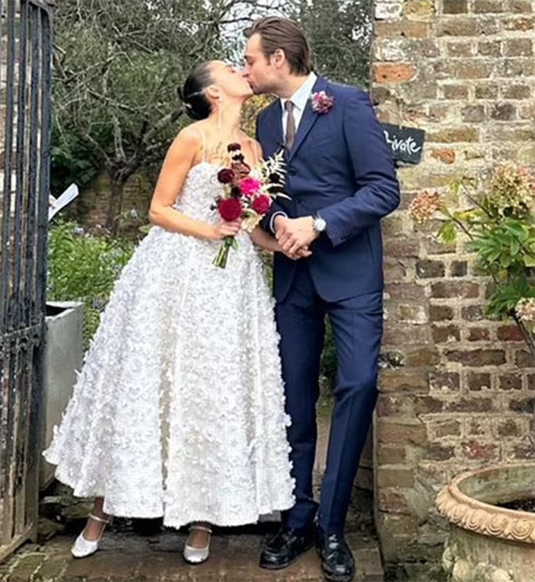 Bir gece öpücüğüyle başladı buraya geldi