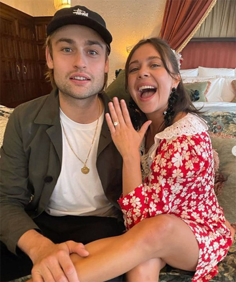 Bir gece öpücüğüyle başladı buraya geldi