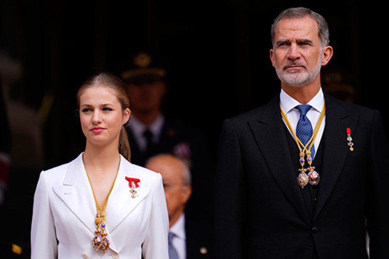 Gözünün nuru kızını gelin gibi giydirdi: Babası kaderini kendi elleriyle boynuna astı