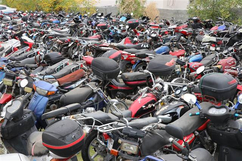 Binlerce otomobil çok ucuza bugün satışa çıkıyor Uzman isim konuştu, fiyatlar düşecek mi İşte satıştaki araçların listeleri...