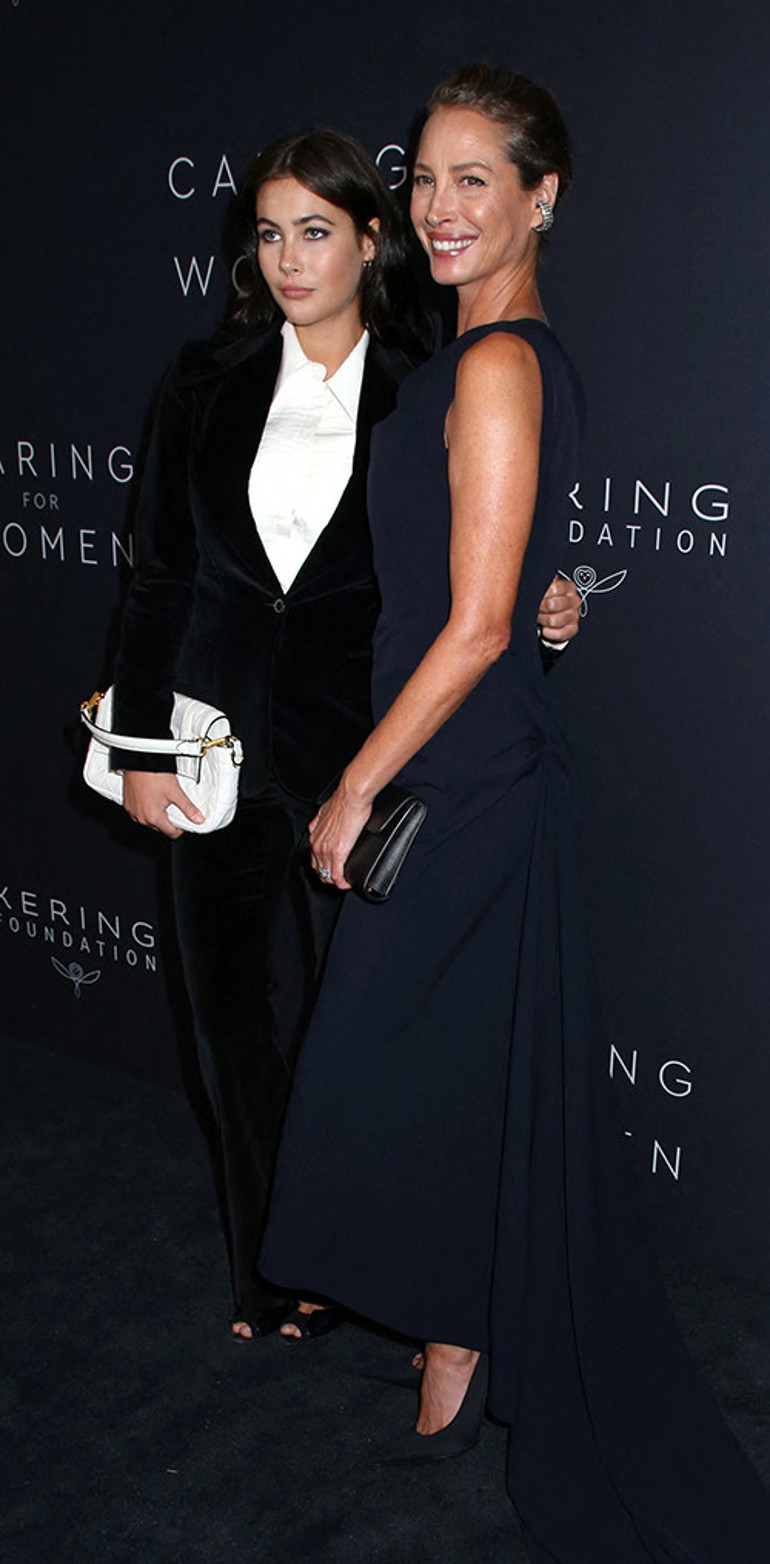 Poz vermeyi annesi öğretmiş: Podyuma bir çıktı mı fırtınalar estirirdi