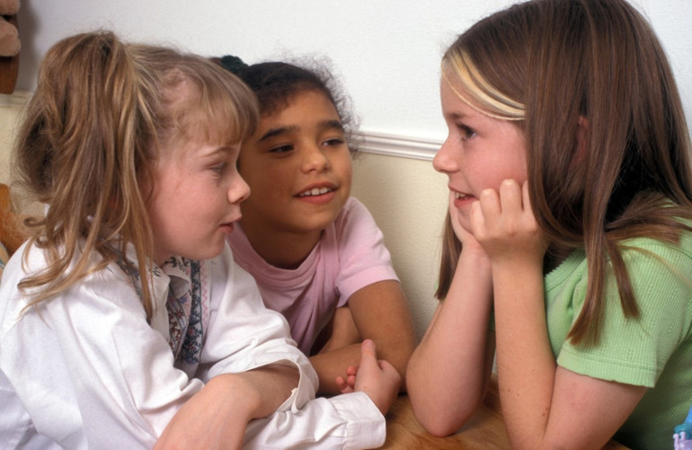 Aşırı konuşmak, bazı zihinsel problemlerin erken uyarı işareti olabilir Neden yaşlılar daha çok konuşuyor