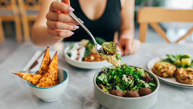 Vegan yaşam artık çok daha kolay… 6 Adımda bitkisel gıdaların besleyici dünyasını keşfedin