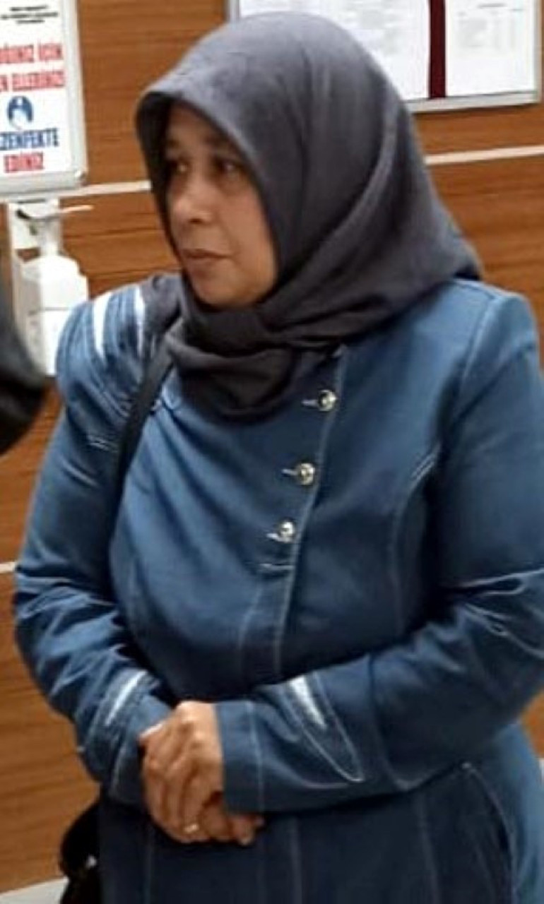 Annesini 8 yerinden bıçaklamıştı... İfadesi okundu, duruşma salonu buz kesti