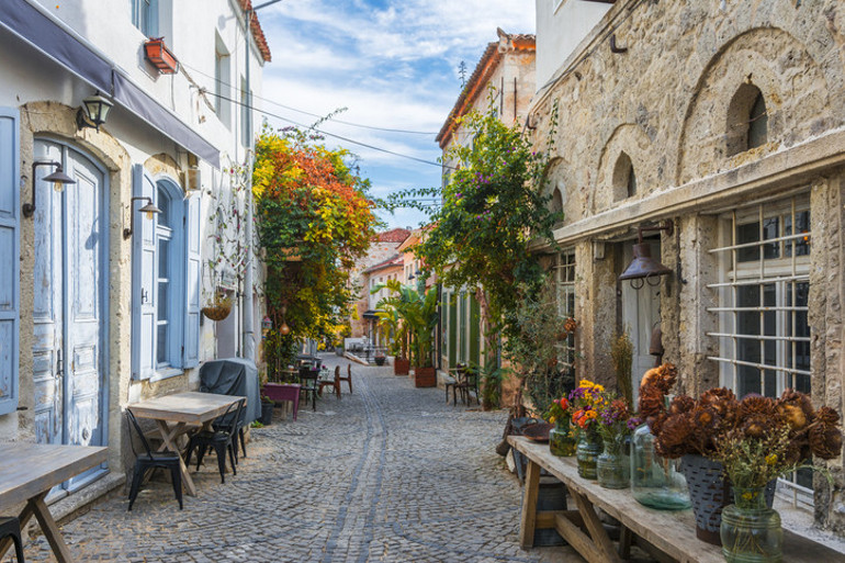 2024’te görülmesi gereken şehirler listesine seçildi: İzmirin sonbaharda keşfedilmeyi bekleyen 8 güzelliği