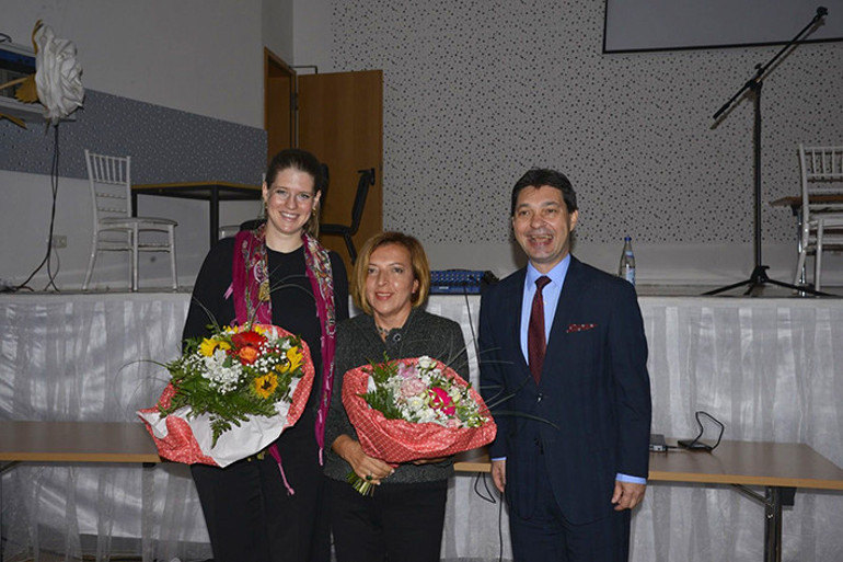 ‘Veysel Gider Adı Kalır’ sergisi Ulm’da açıldı